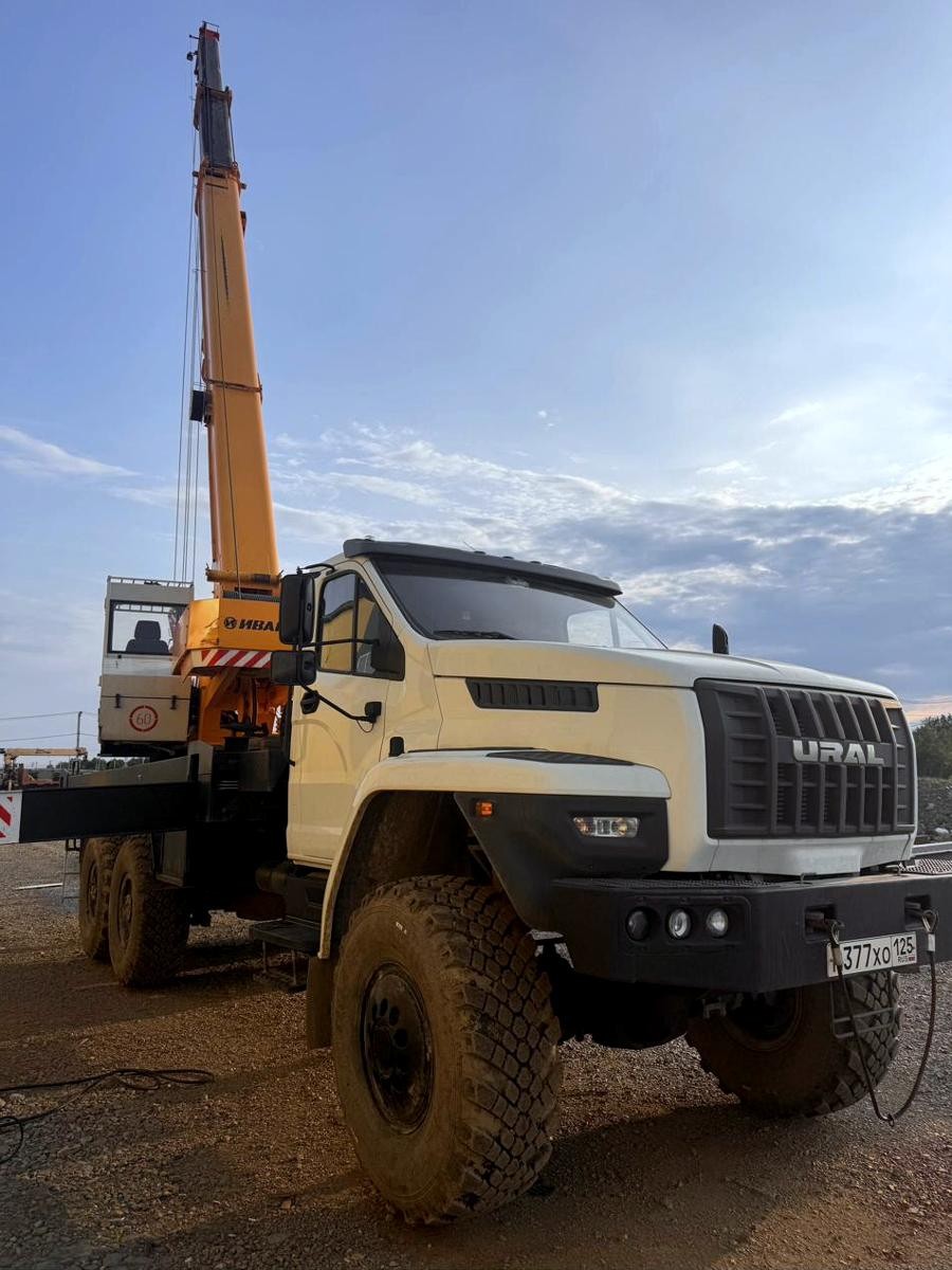 Автокран «Ивановец» на шасси Урал